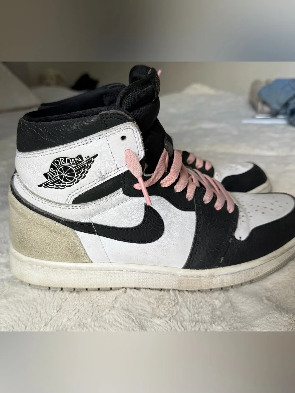 Nike Air Jordan 1 High Women’s Sneakers - White, Black & Pink Laces